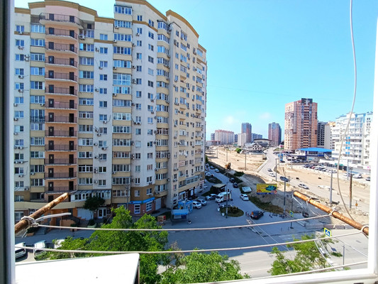 Продам трехкомнатную (3-комн.) квартиру, Дзержинского пр-кт, 220/2, Новороссийск г