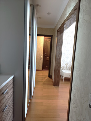 Продам трехкомнатную (3-комн.) квартиру, Дзержинского пр-кт, 220/2, Новороссийск г