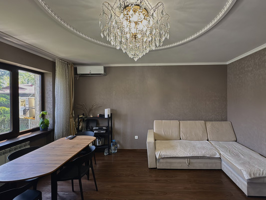 Продам трехкомнатную (3-комн.) квартиру, Б. Хмельницкого ул, 30, Туапсе г
