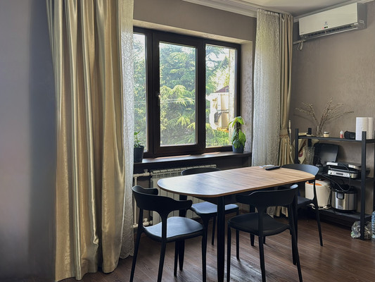 Продам трехкомнатную (3-комн.) квартиру, Б. Хмельницкого ул, 30, Туапсе г