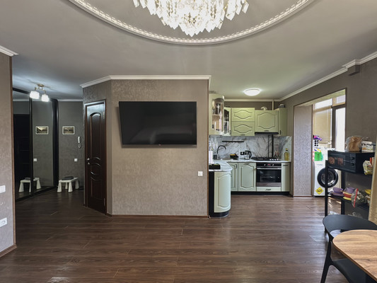 Продам трехкомнатную (3-комн.) квартиру, Б. Хмельницкого ул, 30, Туапсе г