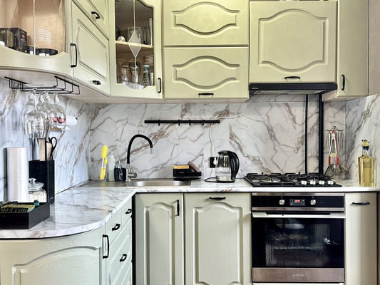Продам трехкомнатную (3-комн.) квартиру, Б. Хмельницкого ул, 30, Туапсе г