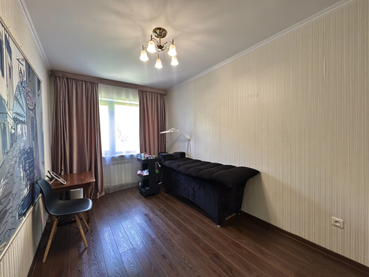 Продам трехкомнатную (3-комн.) квартиру, Б. Хмельницкого ул, 30, Туапсе г
