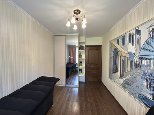 Продам трехкомнатную (3-комн.) квартиру, Б. Хмельницкого ул, 30, Туапсе г