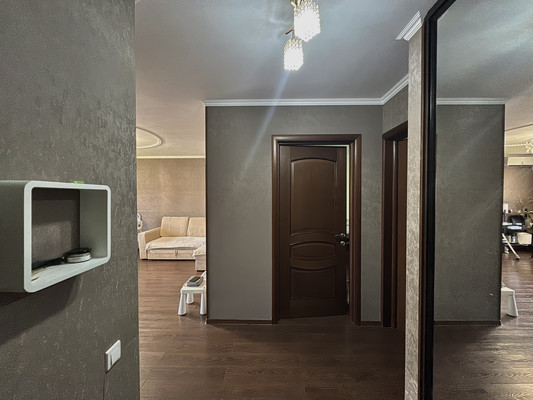 Продам трехкомнатную (3-комн.) квартиру, Б. Хмельницкого ул, 30, Туапсе г