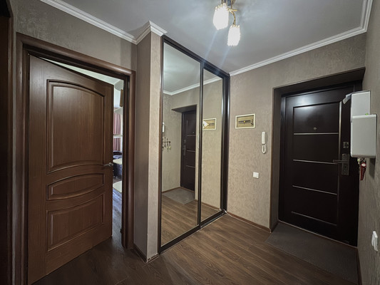 Продам трехкомнатную (3-комн.) квартиру, Б. Хмельницкого ул, 30, Туапсе г