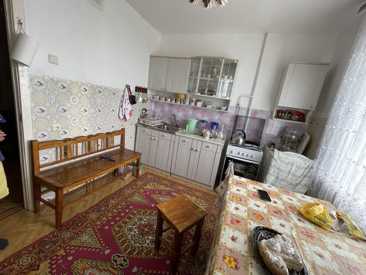 Продам двухкомнатную (2-комн.) квартиру, 2-й мкр, 30, Козьмодемьянск г