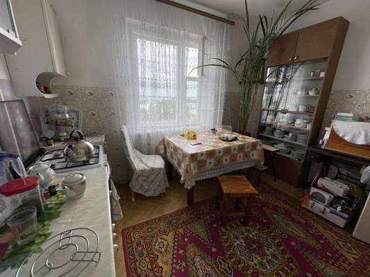 Продам двухкомнатную (2-комн.) квартиру, 2-й мкр, 30, Козьмодемьянск г