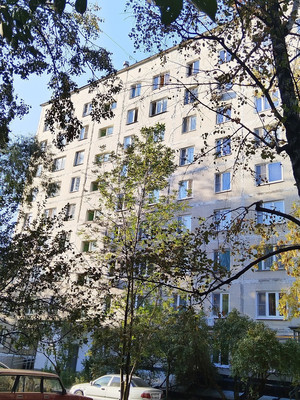 Продам трехкомнатную (3-комн.) квартиру, Большая Очаковская ул, 19, Москва г