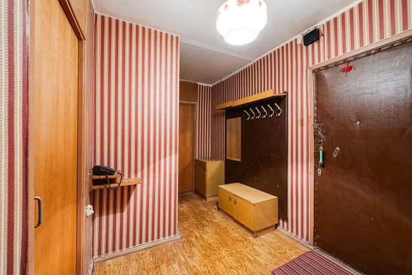 Продам трехкомнатную (3-комн.) квартиру, Напольный проезд, 14, Москва г