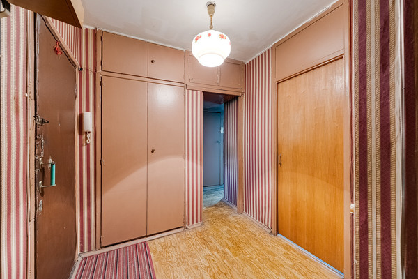 Продам трехкомнатную (3-комн.) квартиру, Напольный проезд, 14, Москва г