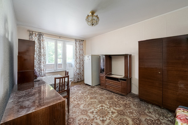 Продам трехкомнатную (3-комн.) квартиру, Напольный проезд, 14, Москва г