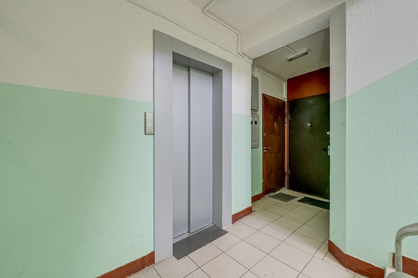 Продам трехкомнатную (3-комн.) квартиру, Напольный проезд, 14, Москва г