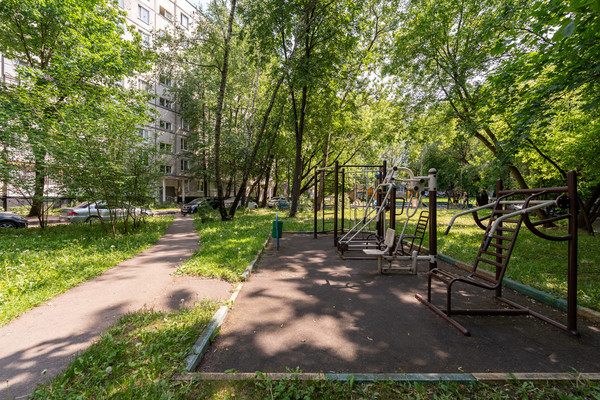 Продам трехкомнатную (3-комн.) квартиру, Напольный проезд, 14, Москва г