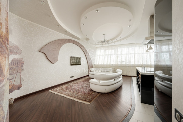 Продам трехкомнатную (3-комн.) квартиру, Симферопольский проезд, 18, Москва г