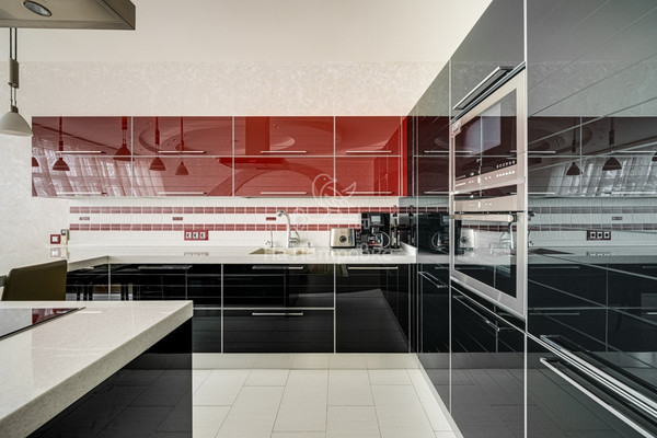 Продам трехкомнатную (3-комн.) квартиру, Симферопольский проезд, 18, Москва г