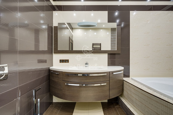 Продам трехкомнатную (3-комн.) квартиру, Симферопольский проезд, 18, Москва г