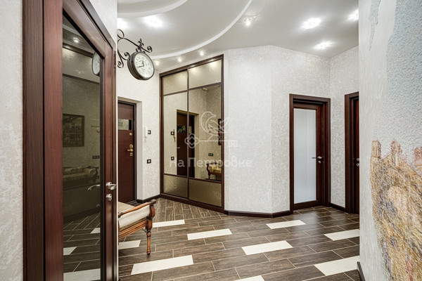 Продам трехкомнатную (3-комн.) квартиру, Симферопольский проезд, 18, Москва г