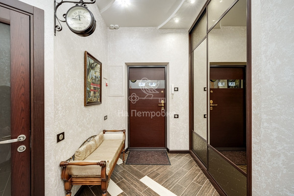 Продам трехкомнатную (3-комн.) квартиру, Симферопольский проезд, 18, Москва г