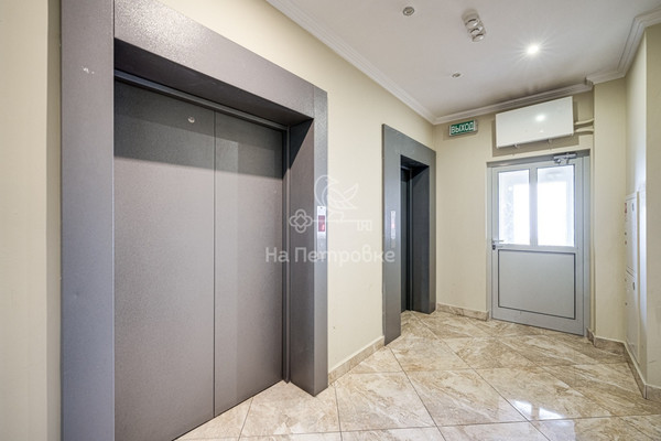 Продам трехкомнатную (3-комн.) квартиру, Симферопольский проезд, 18, Москва г