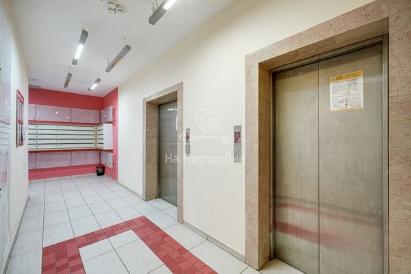 Продам трехкомнатную (3-комн.) квартиру, Симферопольский проезд, 18, Москва г