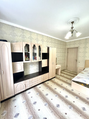 Продам двухкомнатную (2-комн.) квартиру, Серпуховская (Климовск мкр.) ул, 7, Подольск г