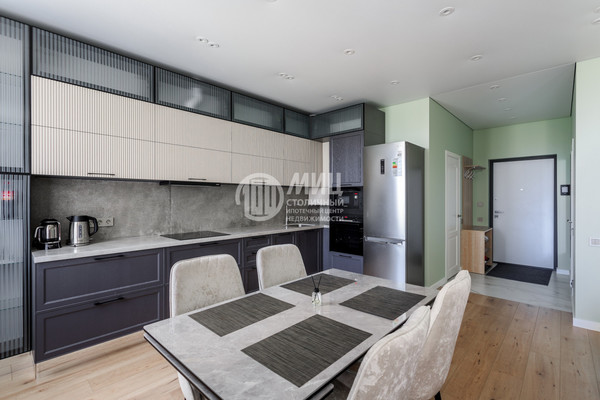 Продам трехкомнатную (3-комн.) квартиру, Электролитный проезд, 7, Москва г