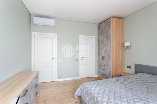Продам трехкомнатную (3-комн.) квартиру, Электролитный проезд, 7, Москва г