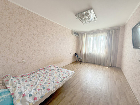 Продам однокомнатную (1-комн.) квартиру, Жмайлова ул, 4к5, Ростов-на-Дону г