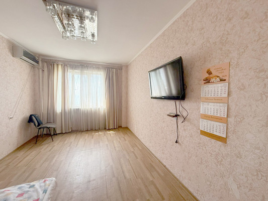 Продам однокомнатную (1-комн.) квартиру, Жмайлова ул, 4к5, Ростов-на-Дону г