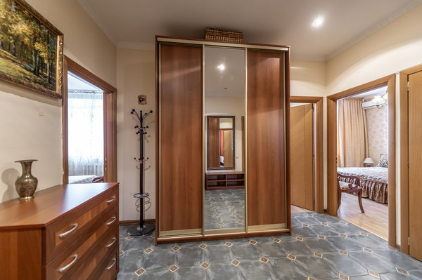 Продам многокомнатную квартиру, Малый Каретный пер, 17к2, Москва г