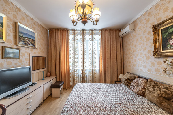 Продам многокомнатную квартиру, Малый Каретный пер, 17к2, Москва г