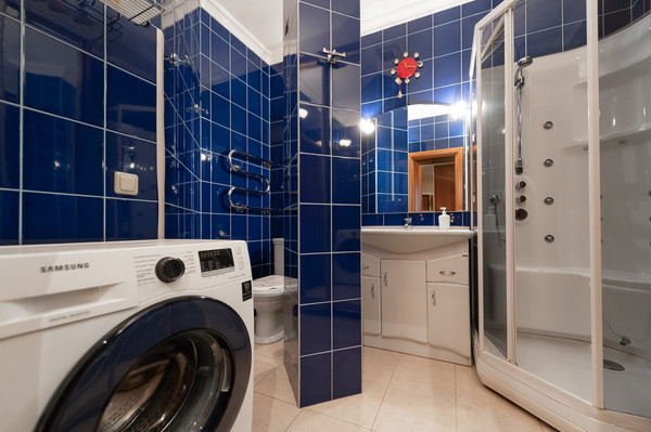 Продам многокомнатную квартиру, Малый Каретный пер, 17к2, Москва г