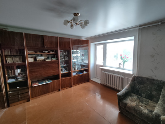 Продам однокомнатную (1-комн.) квартиру, Космонавтов ул, 10, Великий Новгород г
