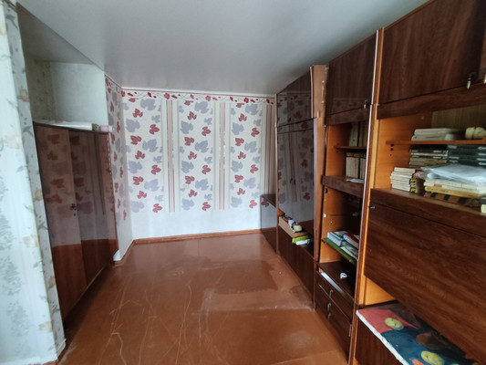 Продам однокомнатную (1-комн.) квартиру, Космонавтов ул, 10, Великий Новгород г