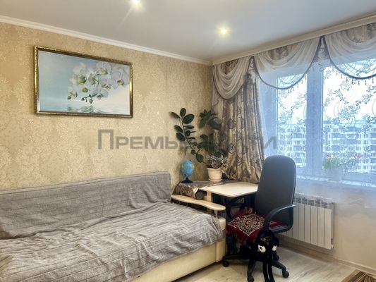 Продам однокомнатную (1-комн.) квартиру, Сиреневый б-р, 12, Калуга г