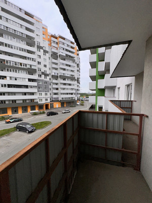 Продам трехкомнатную (3-комн.) квартиру, Тихоокеанская ул, 18к4, Парголово п