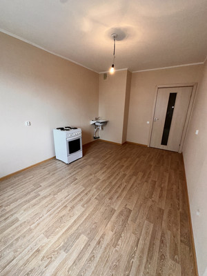 Продам трехкомнатную (3-комн.) квартиру, Тихоокеанская ул, 18к4, Парголово п