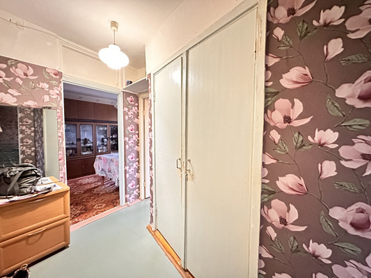 Продам трехкомнатную (3-комн.) квартиру, Внуковский мкр, 11, Дмитров г