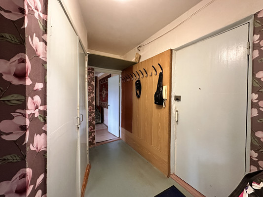 Продам трехкомнатную (3-комн.) квартиру, Внуковский мкр, 11, Дмитров г