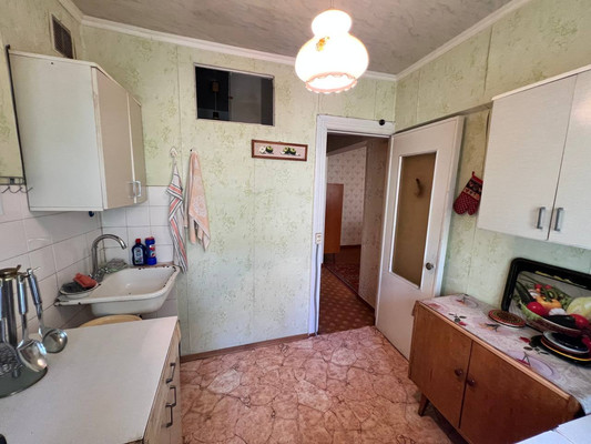 Продам двухкомнатную (2-комн.) квартиру, Мира (Ожерелье мкр.) ул, 3, Кашира г