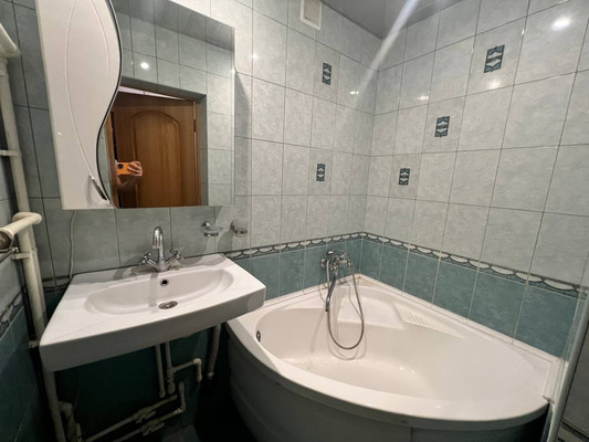 Продам двухкомнатную (2-комн.) квартиру, Мира ул, 7, Ивановское с