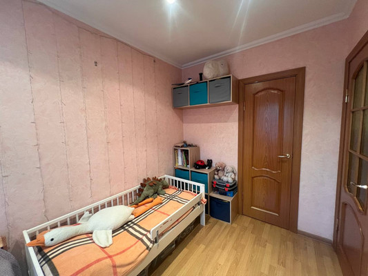 Продам двухкомнатную (2-комн.) квартиру, Дорожная ул, 46, Октябрьский п