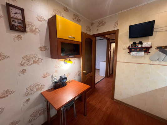 Продам двухкомнатную (2-комн.) квартиру, Дорожная ул, 46, Октябрьский п