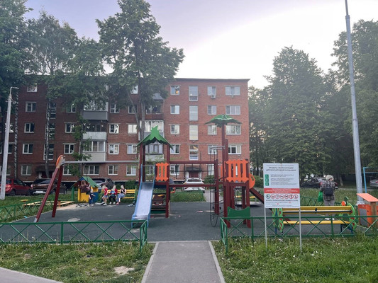 Продам двухкомнатную (2-комн.) квартиру, Дорожная ул, 46, Октябрьский п