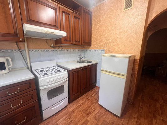 Продам двухкомнатную (2-комн.) квартиру, Первомайская ул, 55/54, Хатунь с