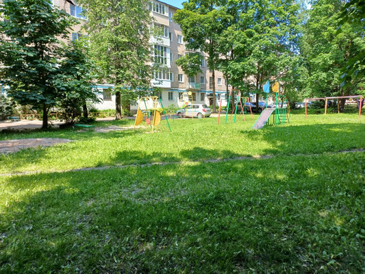 Продам однокомнатную (1-комн.) квартиру, Т. Фрунзе-Оловянка ул, 13, Великий Новгород г