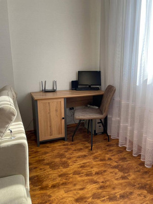 Продам двухкомнатную (2-комн.) квартиру, Стрелковая ул, 8а, Калининград г