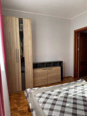 Продам двухкомнатную (2-комн.) квартиру, Стрелковая ул, 8а, Калининград г