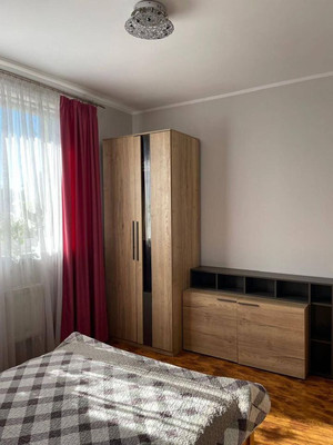 Продам двухкомнатную (2-комн.) квартиру, Стрелковая ул, 8а, Калининград г